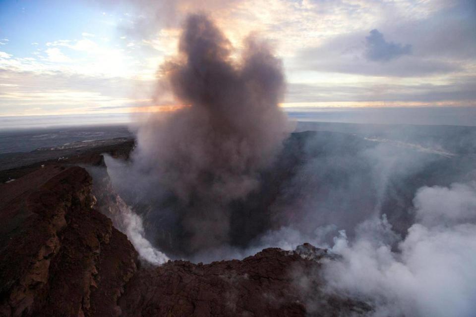 Smoke rises from the Pu’u ‘O’o crater on the Kilauea volcano in Hawaii (EPA)