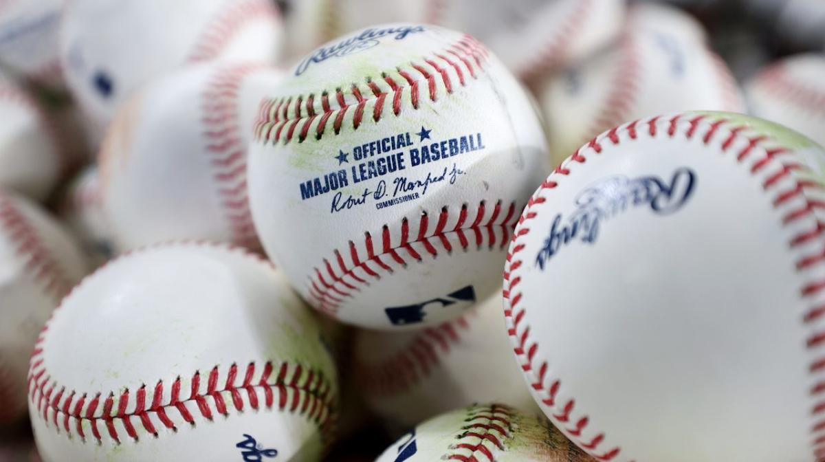 Pro baseball players back Supreme Court challenge to MLB's antitrust  immunity