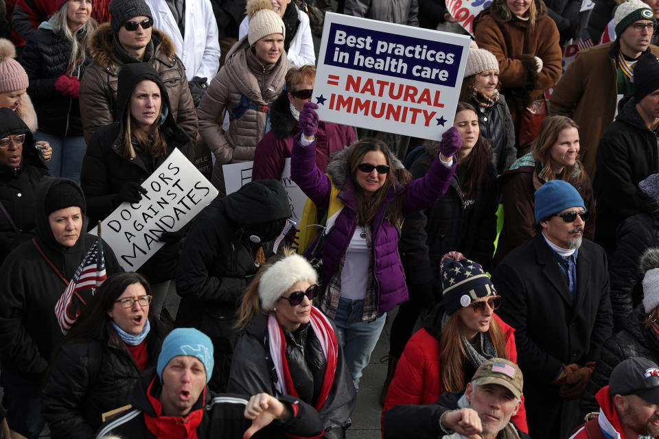 Anti-vaccination activists participate in a rally after a Defeat The Mandates march at the Lincoln Memorial.<span class="copyright">Alex Wong—Getty Images</span>