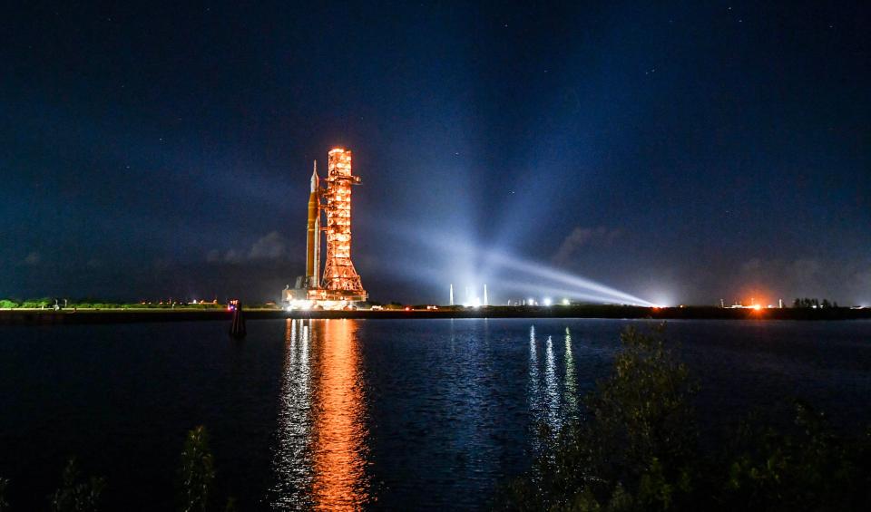 NASA’s Space Launch System rocket Artemis I rolls out from the Vehicle Assembly Building at Kennedy Space Center, FL early Friday morning, November 4, 2022.  The vehicle is headed for Pad 39B in preparation for it’s launch to the moon.Craig Bailey/FLORIDA TODAY via USA TODAY NETWORK