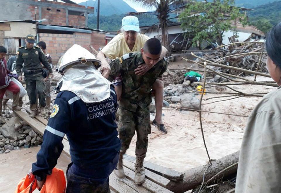 Colombia intensifica la búsqueda de víctimas por una avalancha