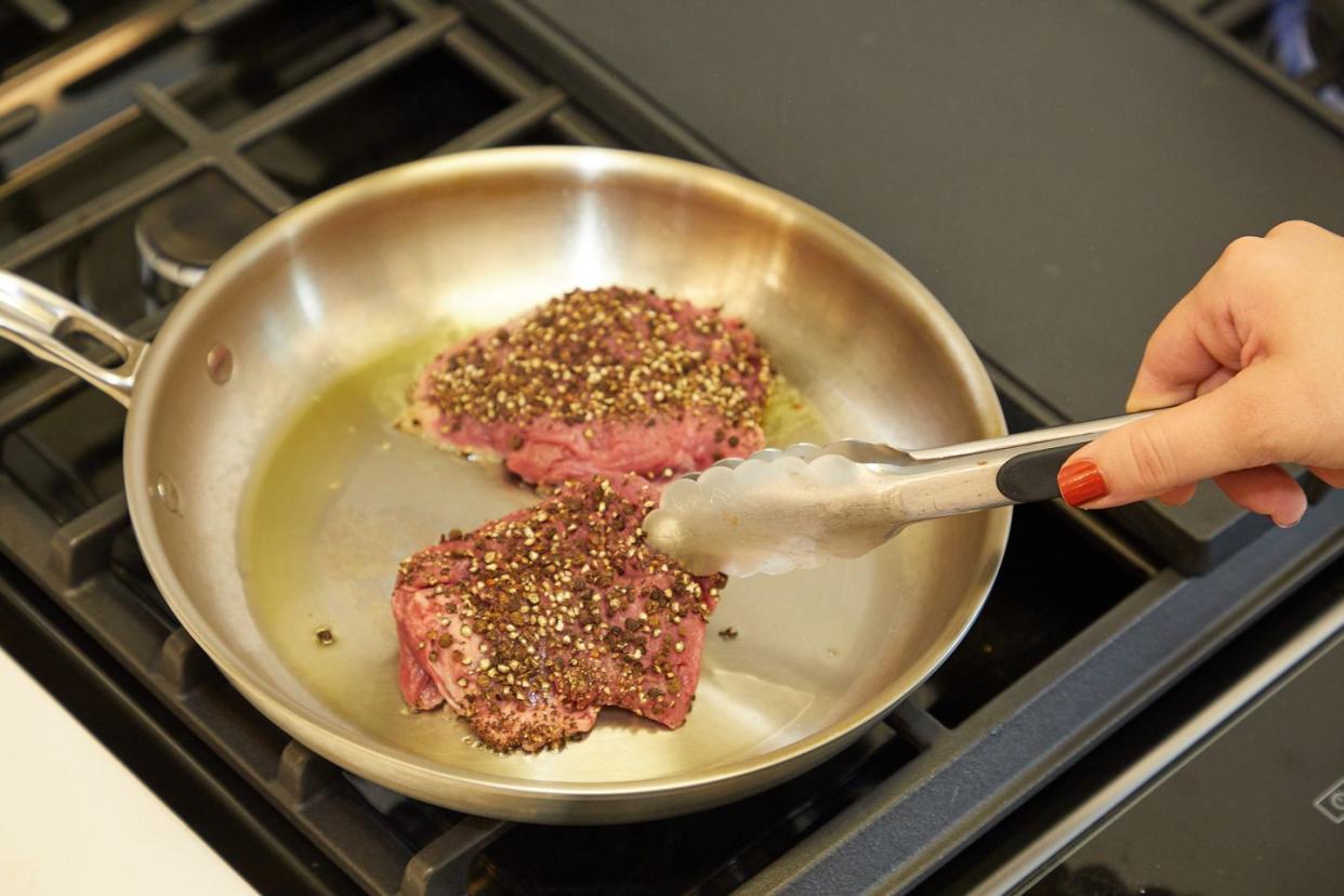 cooking meat at the good housekeeping institute meal delivery services test