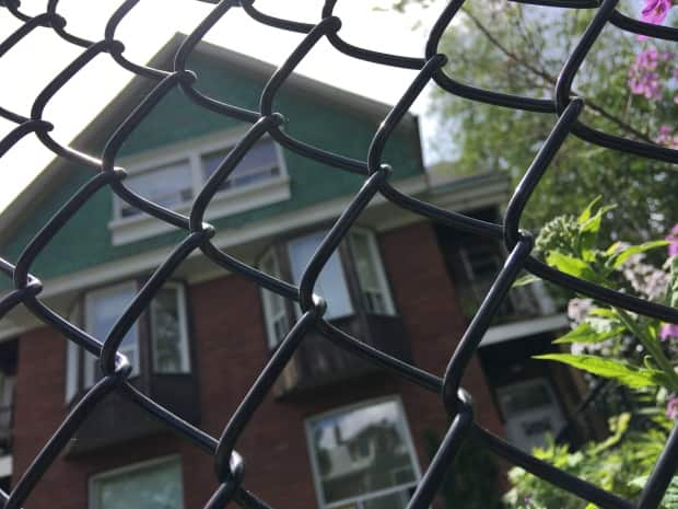 A rooming house in Toronto's Parkdale neighbourhood. Toronto city council deferred a vote on a proposal Thursday that would have legalized rooming houses across the city. (John Rieti/CBC - image credit)