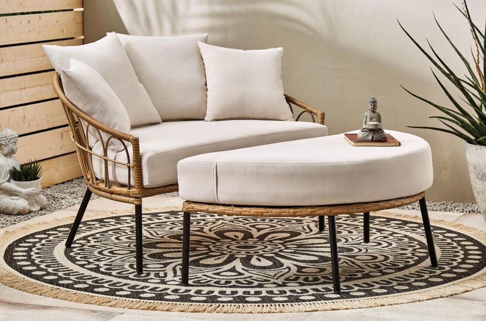 hometrends Somerset 2 Piece Boho Day Bed. Image via Walmart.