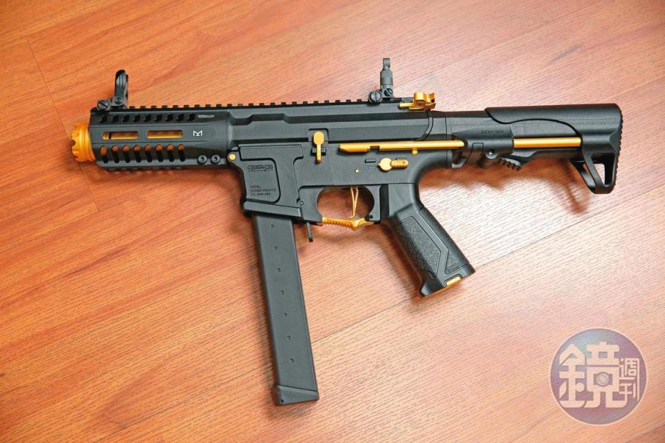 ARP9衝鋒槍，是去年全球軟氣槍玩家票選出的最佳電動槍。（6,200元/支）