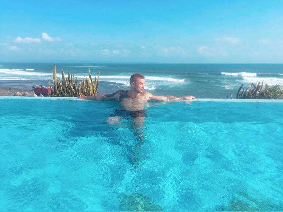 A male model on the run from justice for two years has finally been jailed after mocking police with pictures of his playboy lifestyle 6,000 miles away.

Fugitive hunk Terrence Murrell, 33, was given an extra four months on top of his three-year jail term for fleeing Britain to the paradise island Bali.

He went on the run before he was due to be sentenced for dealing illegal steroids. But instead of keeping a low-profile in Indonesia, Murrell taunted police with constant updates on social media. 

Brazen Murrell lorded it over police updating his Facebook and Instagram pages with smirking pictures in the sunshine. 

WALES NEWS SERVICE 


