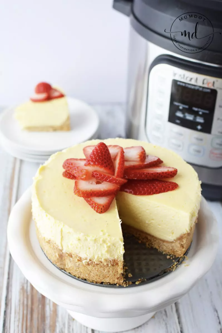 Instant Pot Cheesecake With Strawberries