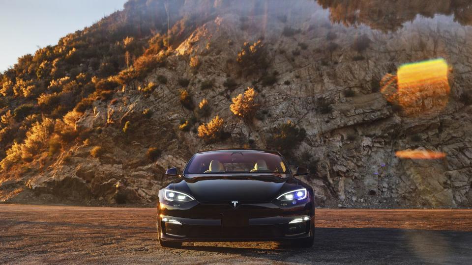 2023 tesla model s plaid