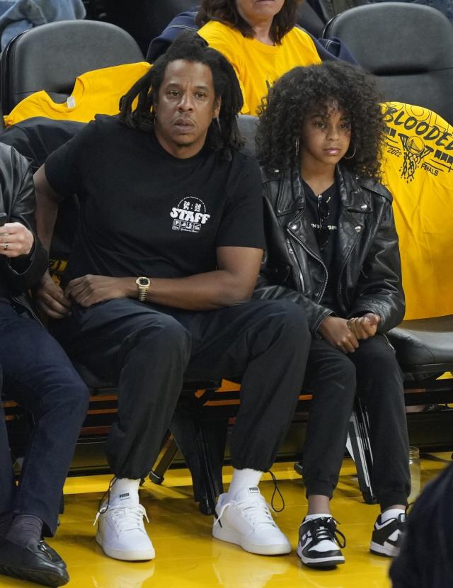 Jay Z enjoys cute NFL date with stylish daughter Blue Ivy