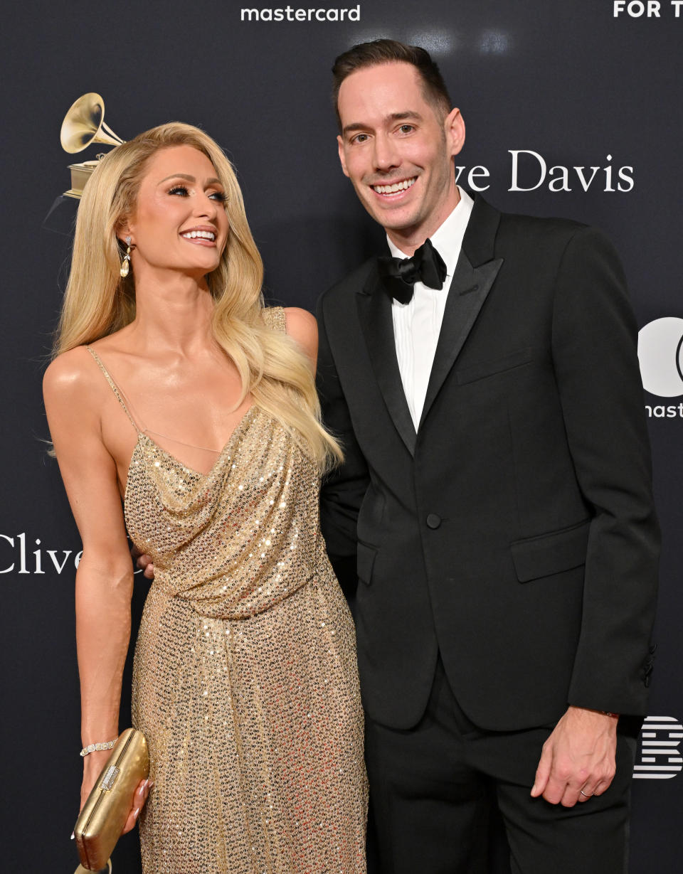 BEVERLY HILLS, CALIFORNIA – FEBRUARY 03: (EDITORIAL USE ONLY) Paris Hilton and Carter Reum attend the 66th Annual GRAMMY Awards Pre-GRAMMY Gala and GRAMMY Salute To Industry Icons Honoring Jon Platt at The Beverly Hilton on February 3, 2024 in Beverly Hills, California. (Photo by Axelle/Bauer-Griffin/FilmMagic)