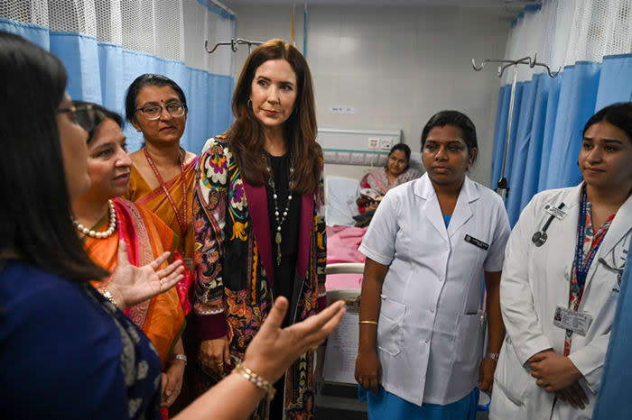 Mary de Dinamarca en un hospital de la India