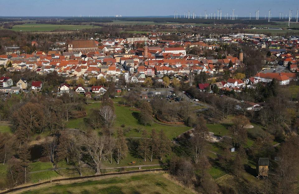 In einem Dorf in Brandenburg wurde ein Haus zwangsversteigert – für 41.000 Euro. (Symbolbild) - Copyright: picture alliance/dpa | Patrick Pleul