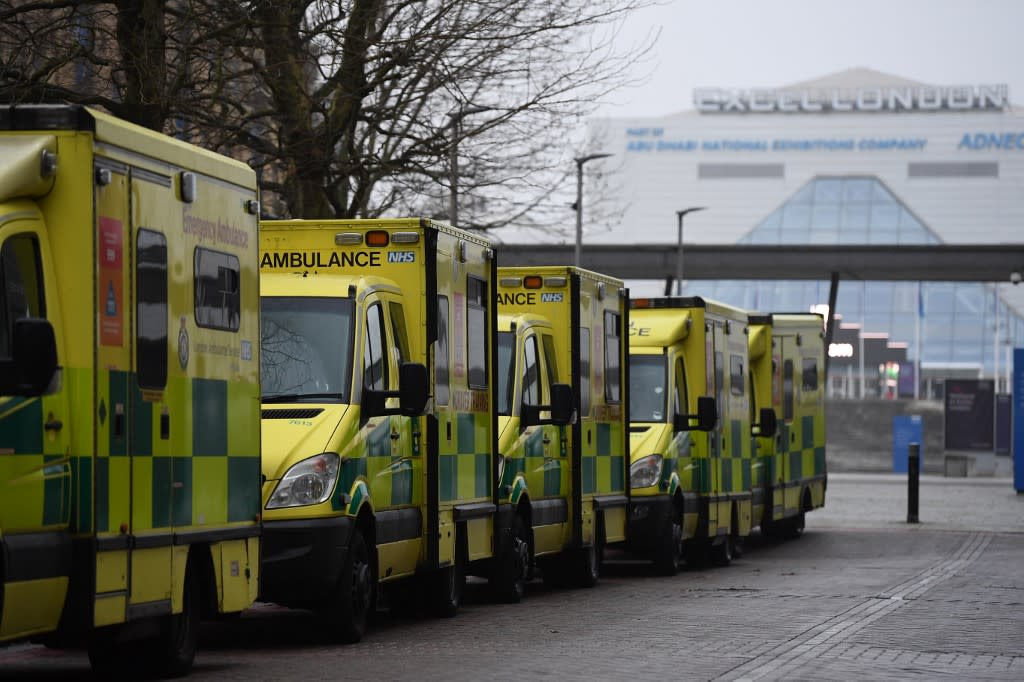 Hôpitaux débordés et nombre de décès au plus haut : le Royaume-Uni fait face aux "pires semaines de la pandémie" de coronavirus.