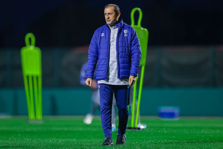 Ramón Díaz en el último entrenamiento de Al-Hilal en la previa de la final del Mundial de Clubes