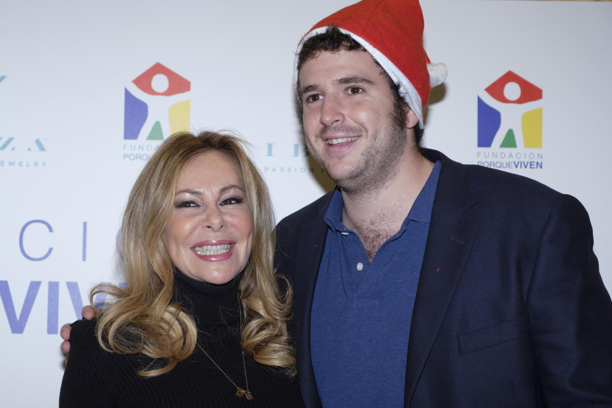 Alex Lequio Jr and Ana Obregon attend the solidarity market in favor of the Fundación Porque Viven in Madrid. Spain. December 20, 2017 (Photo by Oscar Gonzalez/NurPhoto via Getty Images)