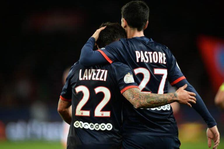 Javier, muy cerca de Ezequiel Lavezzi, un 