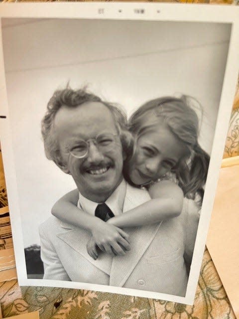 Robert Wall with his daughter, Phoebe, of Grosse Pointe in May 1973. He is dressed for going to the courthouse and often took her along. He graduated from Wayne State University in Detroit and the University of Michigan Law School in Ann Arbor.