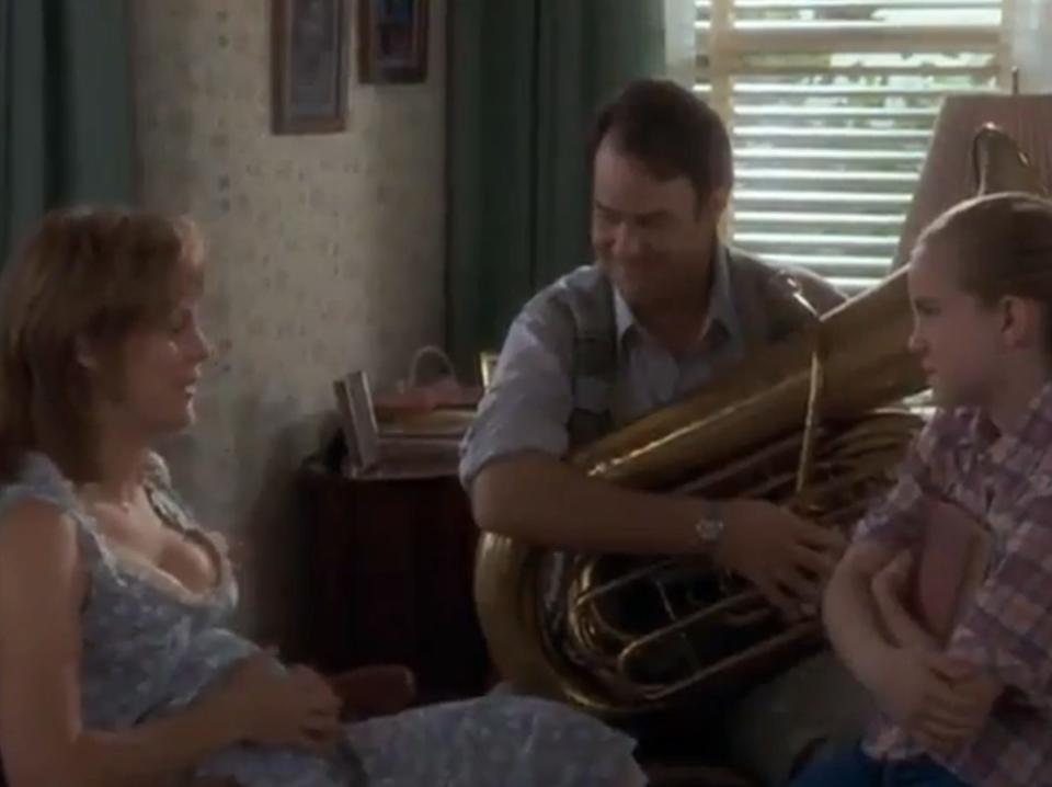 shelly, harry, and vada sitting in a bedroom chatting in my girl 2