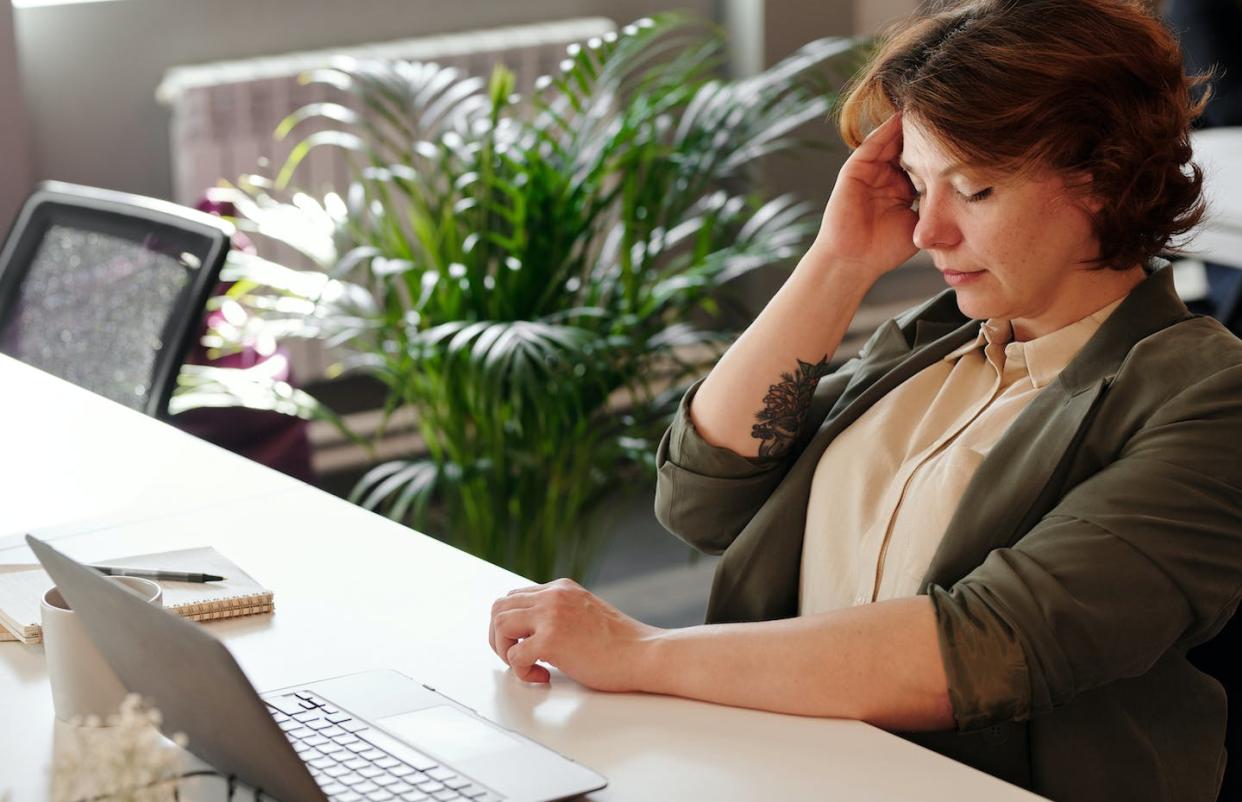 <a href="https://www.pexels.com/photo/photo-of-woman-holding-her-head-4064177/" rel="nofollow noopener" target="_blank" data-ylk="slk:Pexels/Marcus Aurelius;elm:context_link;itc:0;sec:content-canvas" class="link ">Pexels/Marcus Aurelius</a>