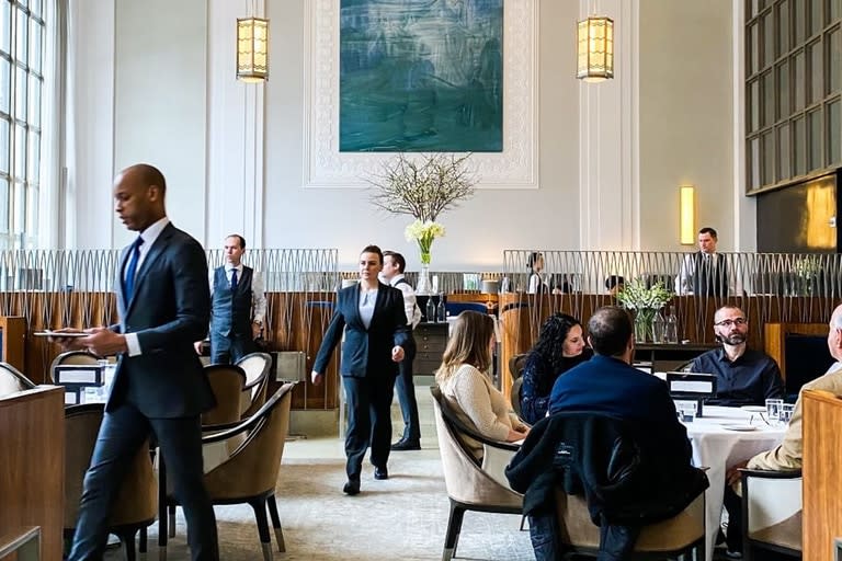 El emblemático restaurante de Nueva York, Eleven Madison Park, reabrirá sus puertas después de casi 15 meses y se convirtió en vegano