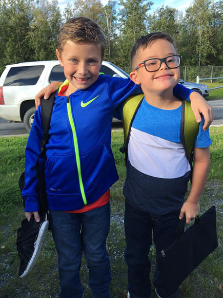 Sarah Palins Son Trig 8 Has His First Day Of School See The