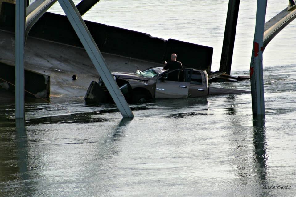 A KIRO 7 Eyewitness News viewer captured images of the collapsed Interstate 5 bridge into the Skagit River.