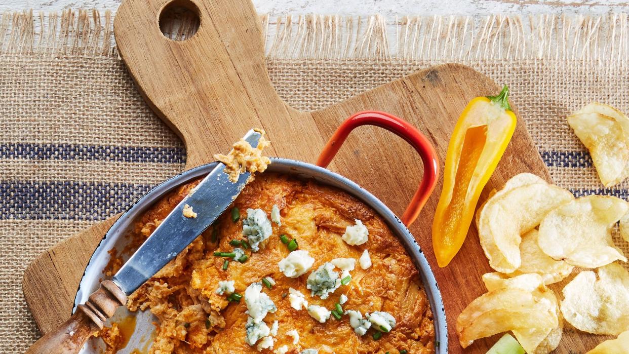 classic buffalo chicken dip