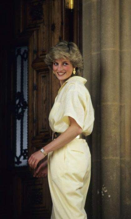 Princess-Diana-yellow