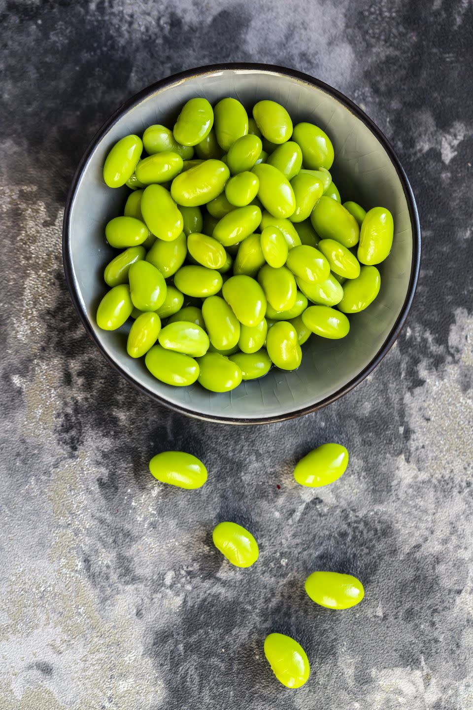 edamame, soy beans in bowl
