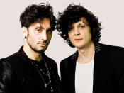 <p>Kandidaten: Ermal Meta & Fabrizio Moro, Song: “Non mi avete fatto niente”. Ermal Meta und Fabrizio Moro präsentieren beim ESC 2018 nicht nur ihr gesangliches Talent, sondern setzen auch ein politisches Statement. Mit “Non mi avete fatto niente” (“Ihr habt mir nichts antun können”), erinnern sie an Opfer europaweiter Anschläge und plädieren für das Ende sinnloser Gewalt – eine Hymne gegen Krieg und Terror. (Bild-Copyright: Presse/Eurovision.tv) </p>