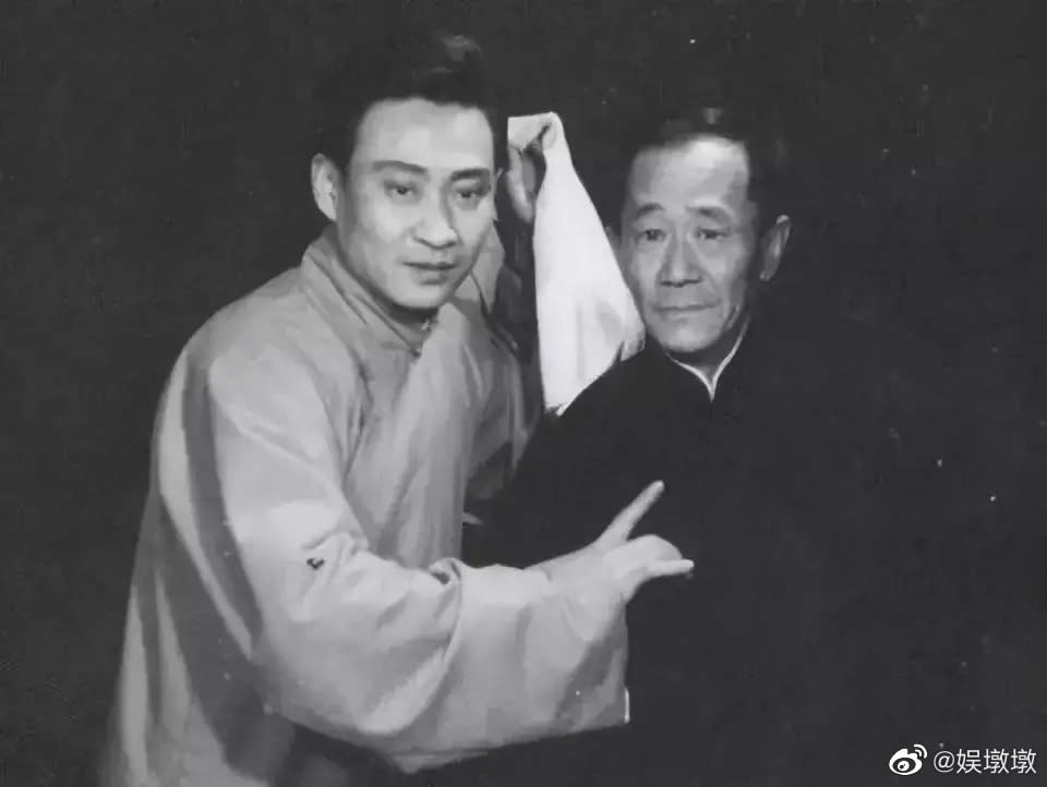 相聲演員楊志剛（左）今傳離世，享壽83歲。（圖／翻攝自娛墩墩微博）