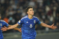 Italy's Cesare Casadei celebrates after scoring his side's 2nd goal from the penalty spot during a FIFA U-20 World Cup round of 16 soccer match against England at La Plata Stadium in La Plata, Argentina, Wednesday, May 31, 2023. (AP Photo/Ivan Fernandez)