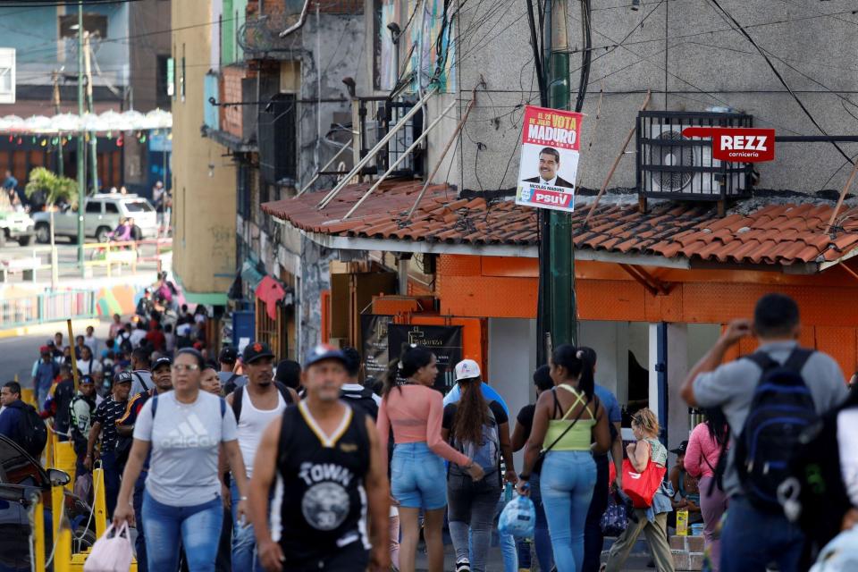 Venezolanos en la calle. 