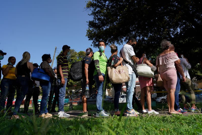 Cubans seek to travel abroad to escape economic crisis in Havana