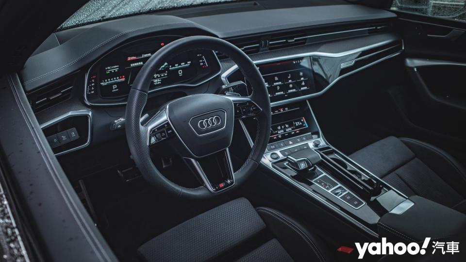 <p>2023 Audi A7 Sportback 55 TFSI quattro S line運動版都會試駕！-14</p> 