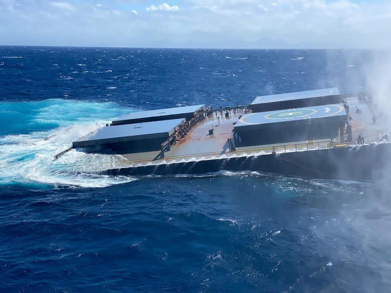 Planned sinking of the stem section of the Japanese-owned bulk carrier MV Wakashio