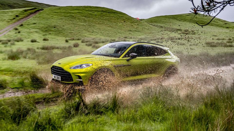 2025 aston martin dbx 707