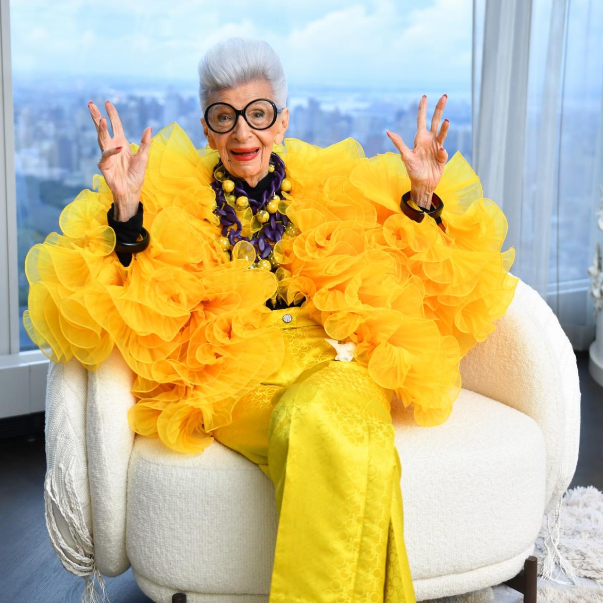  Iris Apfel. 