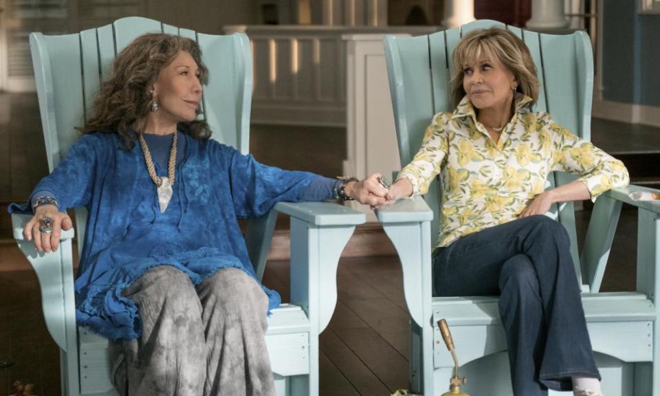 Lily Tomlin and Jane Fonda in a scene from the comedy series “Grace And Frankie.”