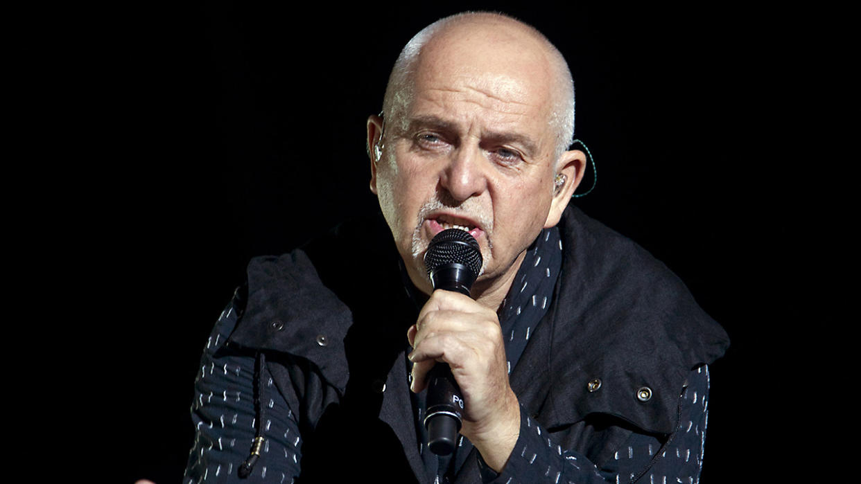  Peter Gabriel. 