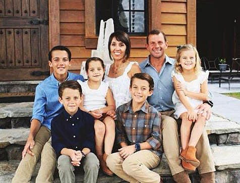 Nick Coniglio with his wife, Carissa, and their children (left to right): Nicholas, Andres, Catarina, Frank and Maria.