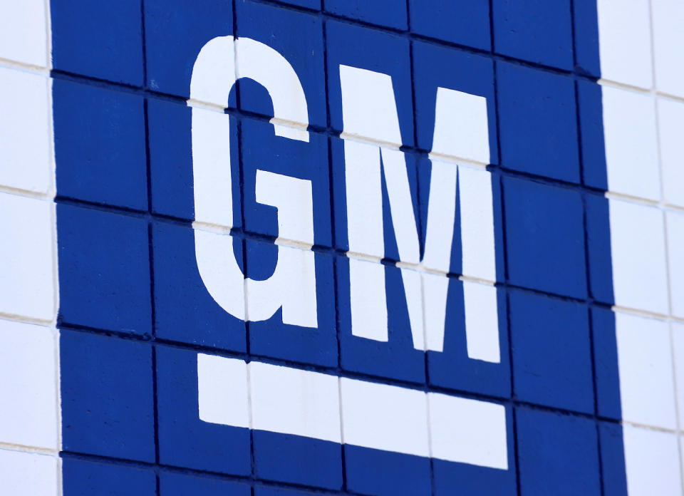 BURBANK, CALIFORNIA - AUGUST 04: The General Motors logo is displayed at a Chevrolet dealership on August 4, 2021 in Burbank, California. In spite of a computer chip shortage, General Motors (GM) posted a $2.8 billion net profit in the second quarter. (Photo by Mario Tama/Getty Images)