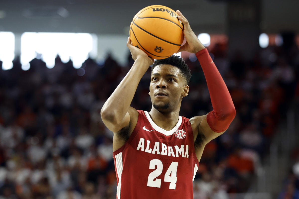 Alabama's Brandon Miller still uses image of pregame pat-down on