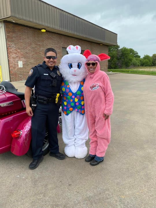 A Gun Barrel City Police Department Officer with the Easter Bunny.