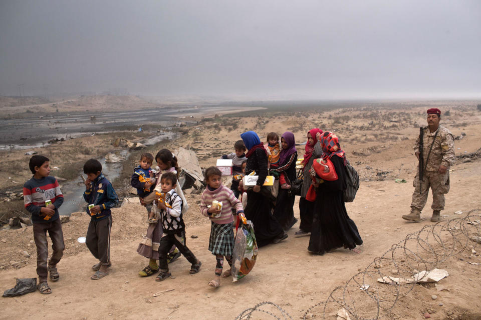 Fleeing Mosul, Iraq