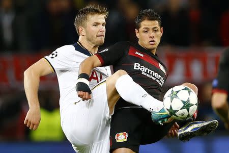 Soccer Football - Bayer Leverkusen v Tottenham Hotspur - UEFA Champions League Group Stage - Group E - BayArena, Leverkusen, Germany - 18/10/16 Bayer Leverkusen's Javier Hernandez in action with Tottenham's Eric Dier Reuters / Wolfgang Rattay Livepic