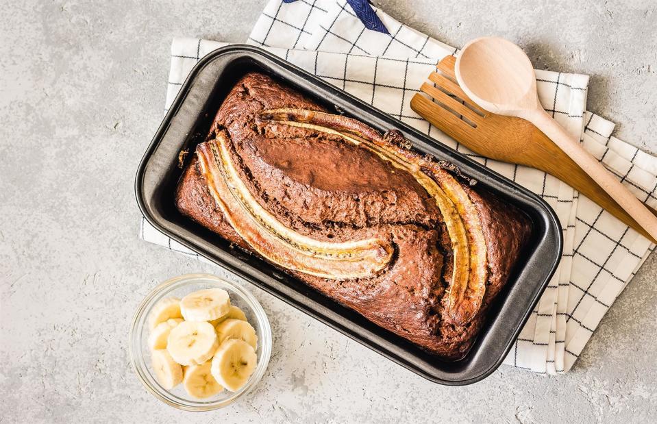 Bananenbrot ist schnell gemacht und schmeckt immer. (Bild: Irina Rostokina/Shutterstock)