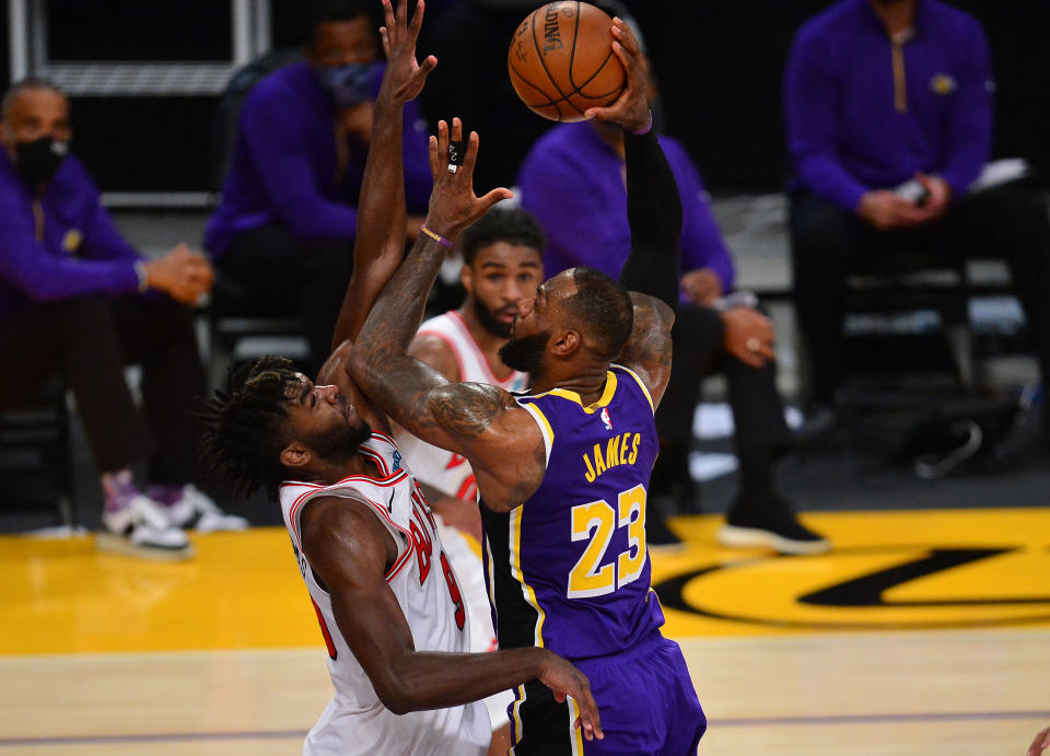 Los Angeles Lakers forward LeBron James (23) moves to the basket against Chicago Bulls forward Patrick Williams (9) during the second half at Staples Center.