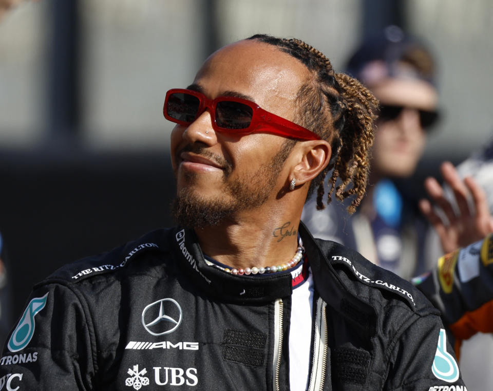 Lewis Hamilton steht vor einem Wechsel zu Ferrari. (Bild: REUTERS/Hamad I Mohammed)