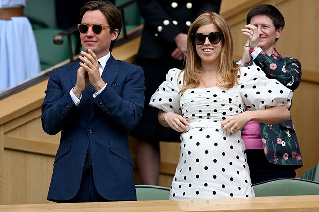 edoardo-mapelli-mozzi-and-princess-beatrice-smiling-wimbledon